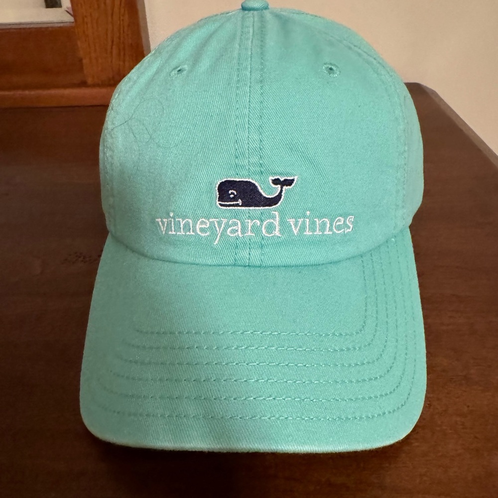NWT Vineyard Vines Cap